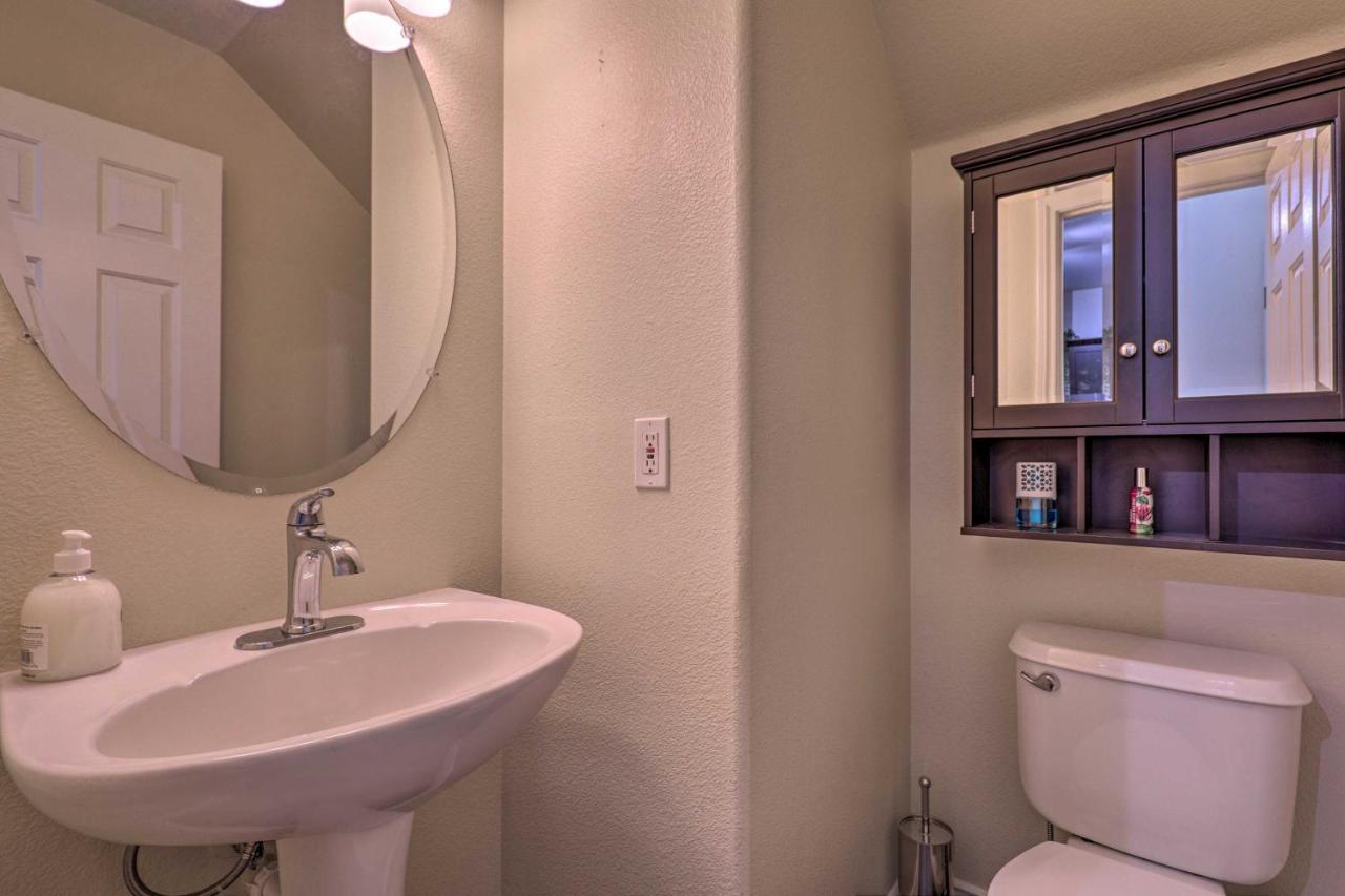 Luxurious Vegas Digs Hot Tub, Bbq, Cabana And More! * Las Vegas