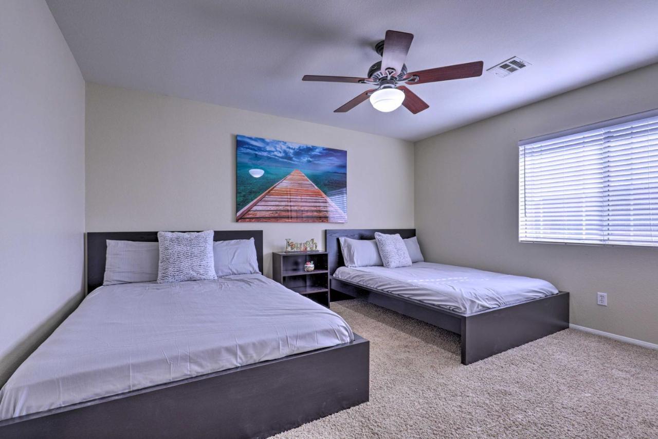 Luxurious Vegas Digs Hot Tub, Bbq, Cabana And More!