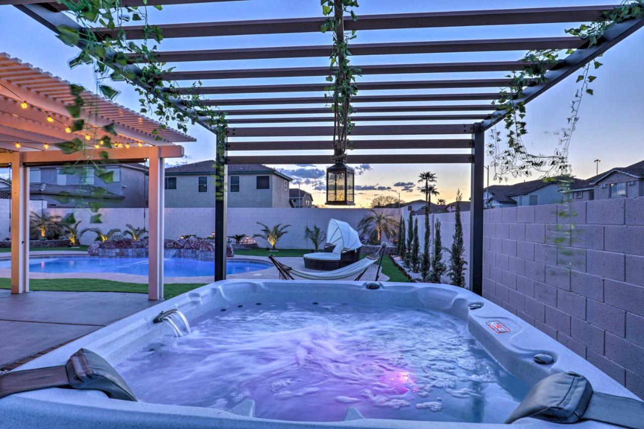 Luxurious Vegas Digs Hot Tub, Bbq, Cabana And More! Casa vacanze *