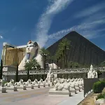 Strip Las Vegas Unit By Luxor And T Mobile Arena Area