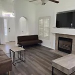 3 Bedroom 2 Bath Oasis In Cozy Neighborhood