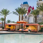 Beddable Unit By The Excalibur Casino Las Vegas Strip