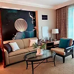 Stunning Balcony Strip View Mgm Signature * Free Valet