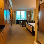 Five Star Trump Hotel No Resort And Cleaning Fees