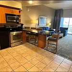 Apartment With Balcony At Platinum Hotel