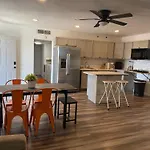 Vegas Super Central House