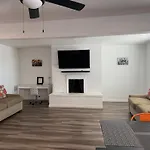 Vegas Super Central House