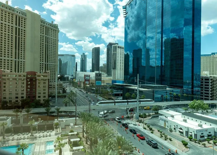 Tower 3 Corner Unit With Spectacular Formula 1 Race Views!