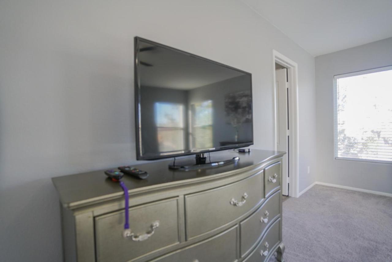 Ultra Modern Vegas 20min From The Strip Vakantiehuis *