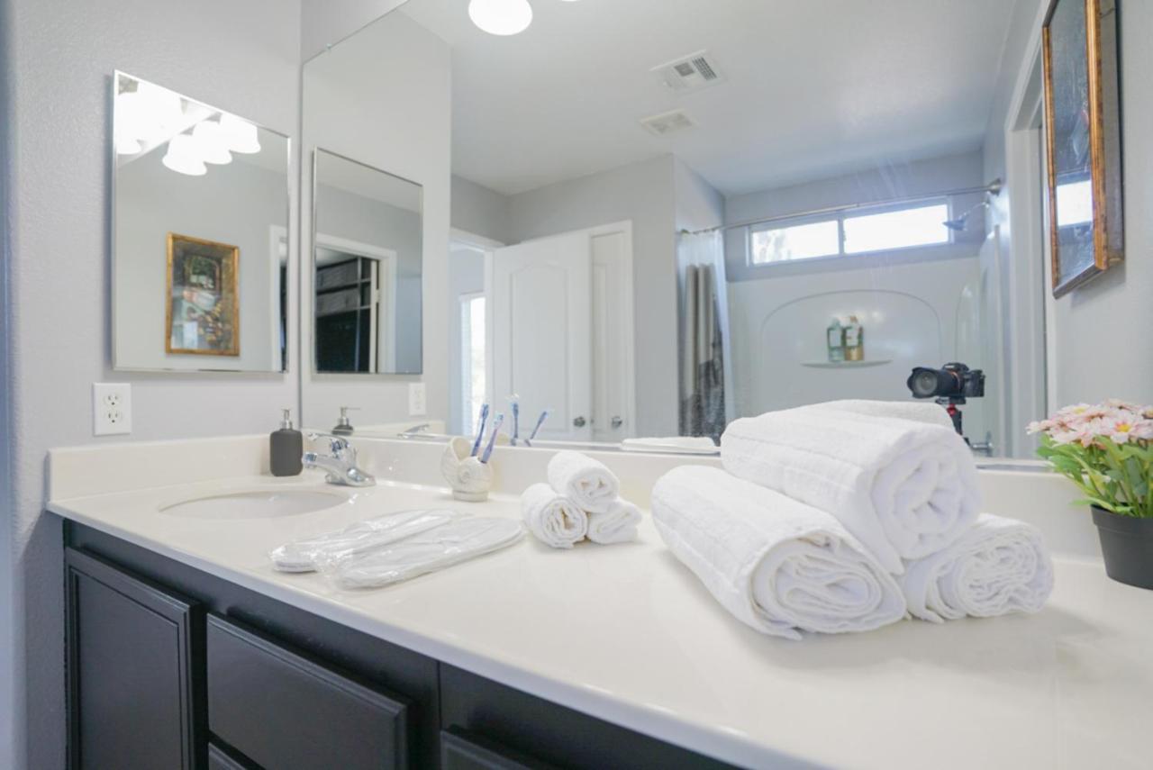 Ultra Modern Vegas 20min From The Strip Vakantiehuis *