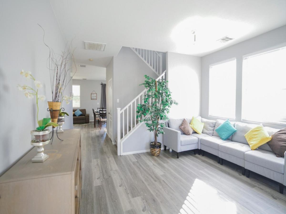Vakantiehuis Ultra Modern Vegas 20min From The Strip Las Vegas