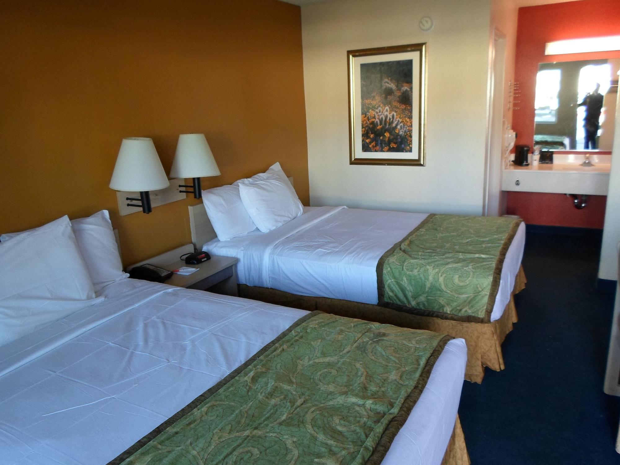 Motel Howard Johnson By Wyndham Vegas Near The Strip