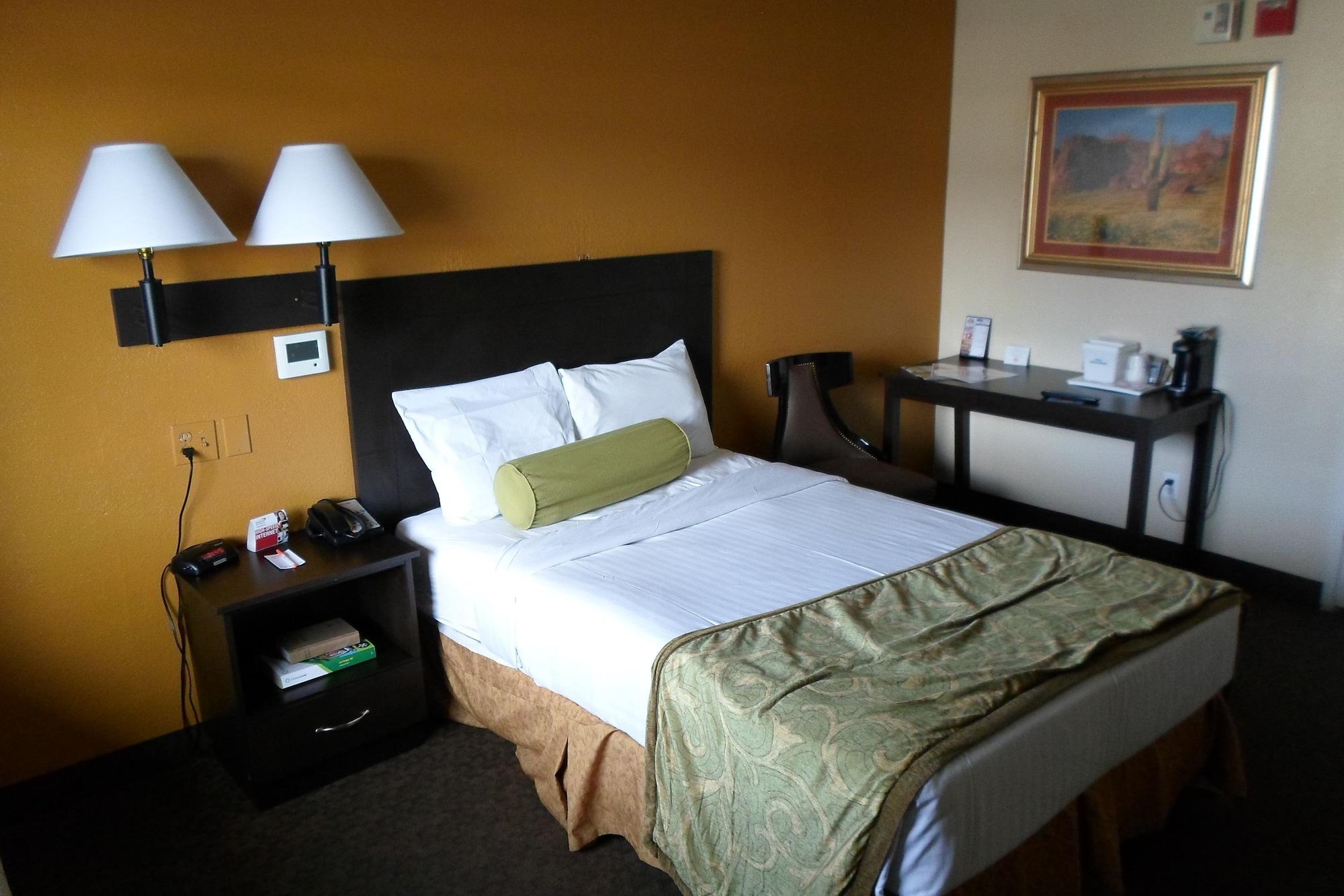 Motel Howard Johnson By Wyndham Vegas Near The Strip 2*