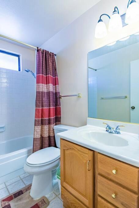 Royalty At Princess Ann Court - All Amenities Holiday home *