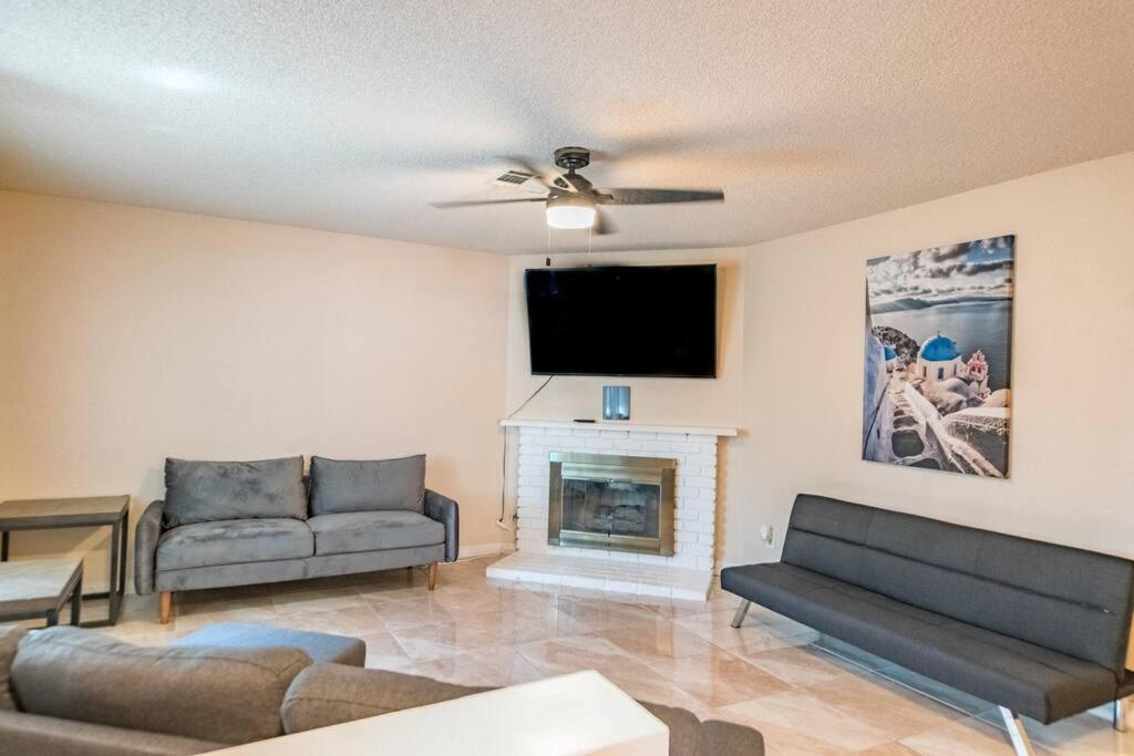 Royalty At Princess Ann Court - All Amenities Holiday home *