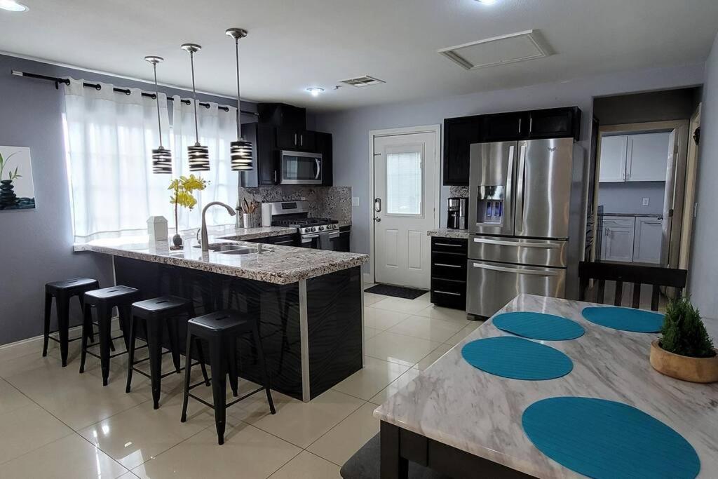K - Fully Remodeled And Professionally Decorated Ferienhaus *