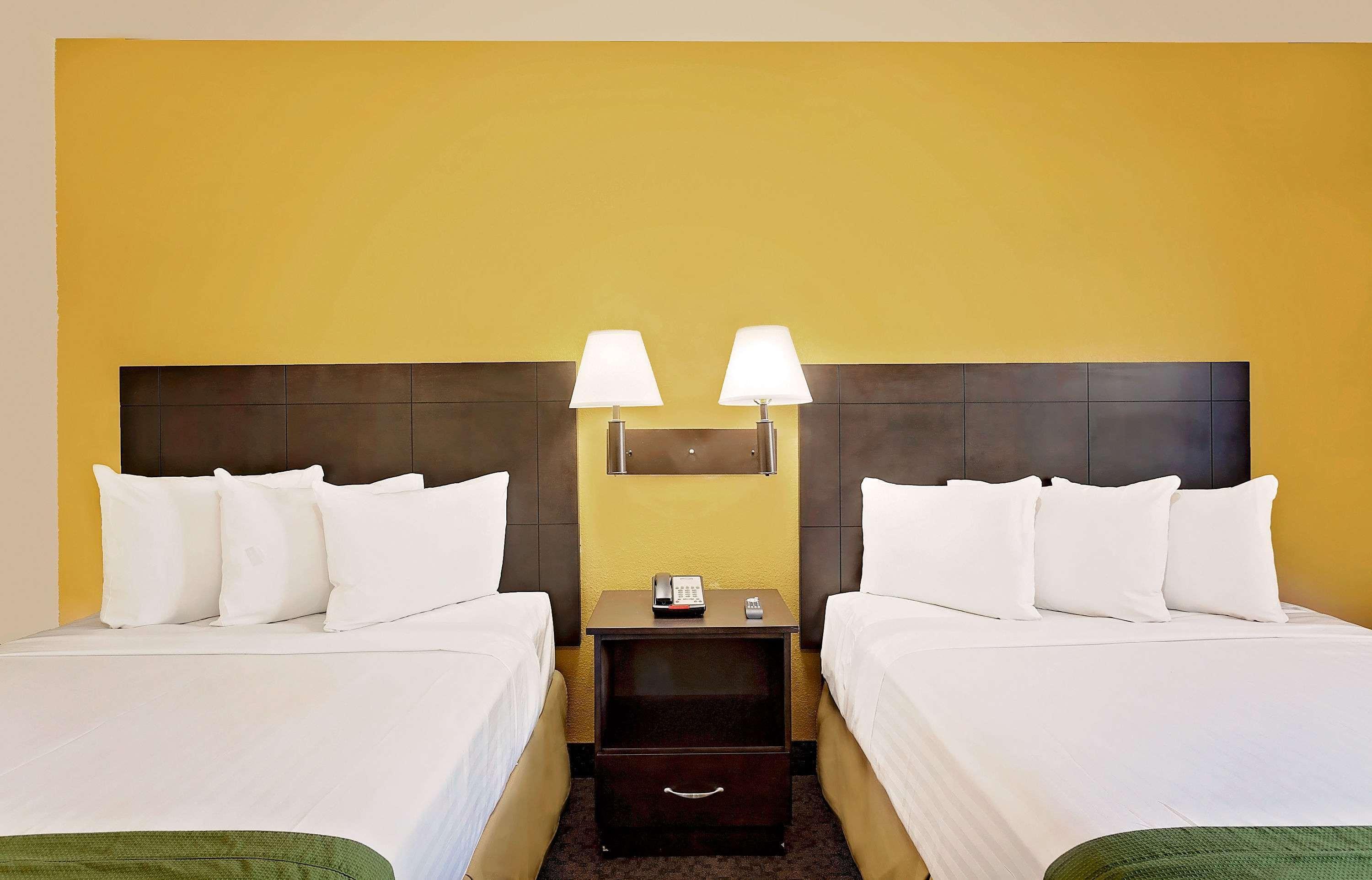 Howard Johnson By Wyndham Vegas Near The Strip Las Vegas