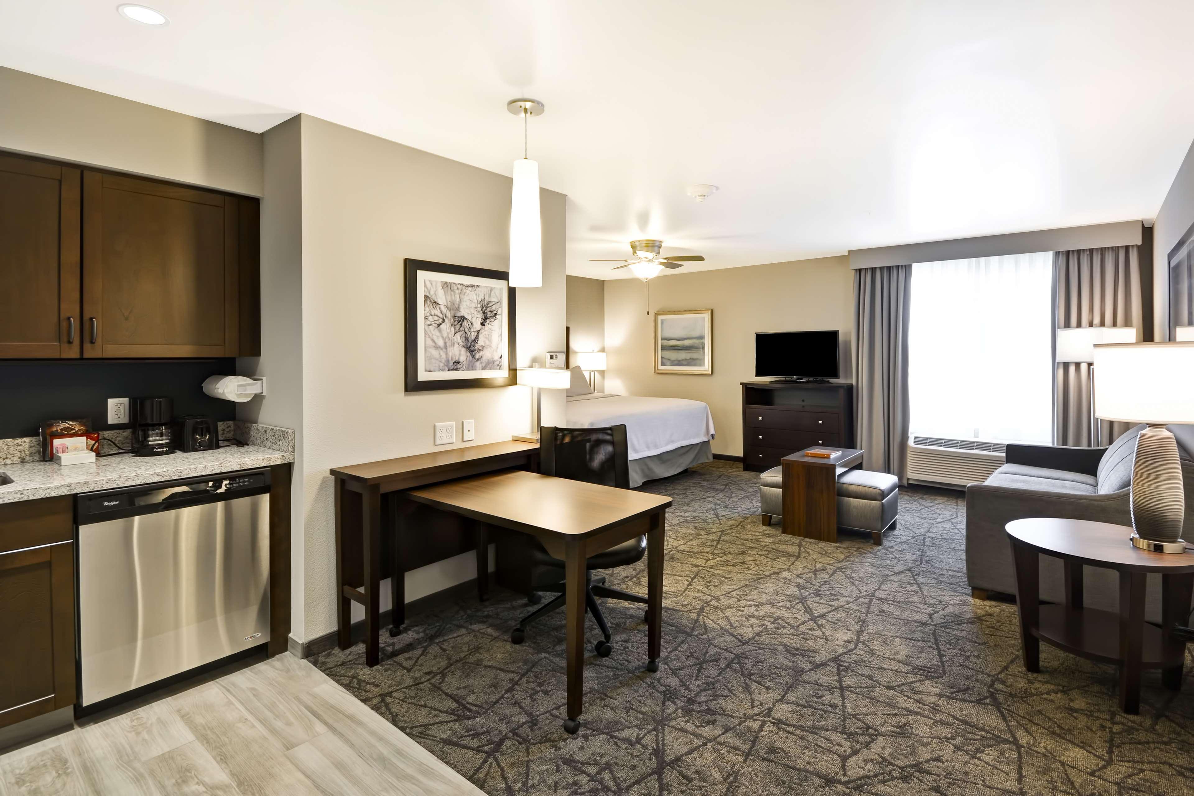 Homewood By Hilton Vegas Center Hotel 3*