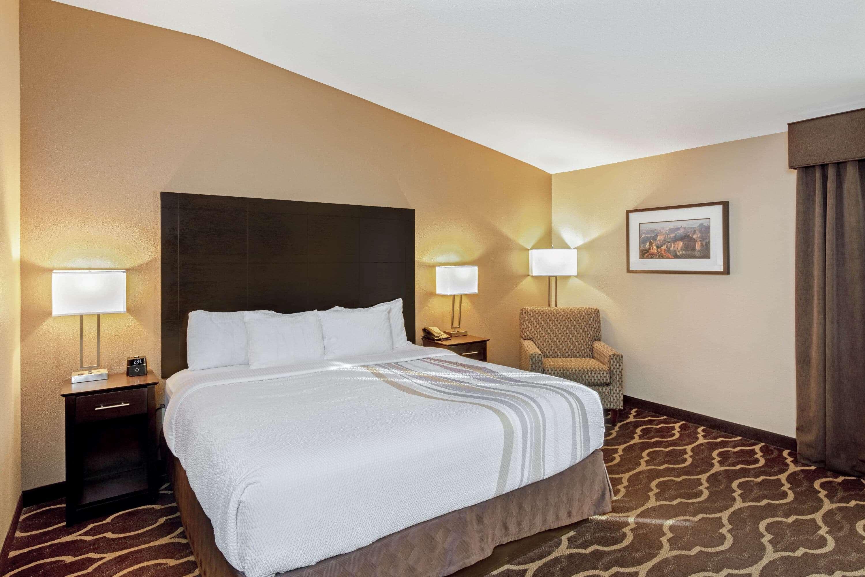 Hotel La Quinta & By Wyndham Lv Tropicana Stadium 3*