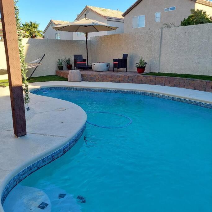 New Beautifully Remodeled In Vegas Holiday home *