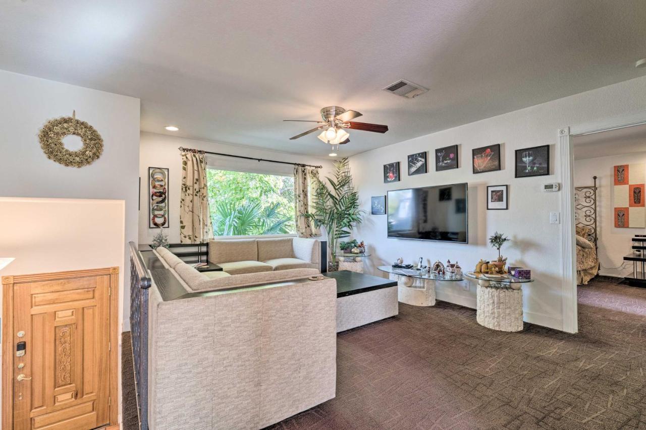 Vegas Oasis With Pool And 7 Miles To Strip Holiday home Las Vegas