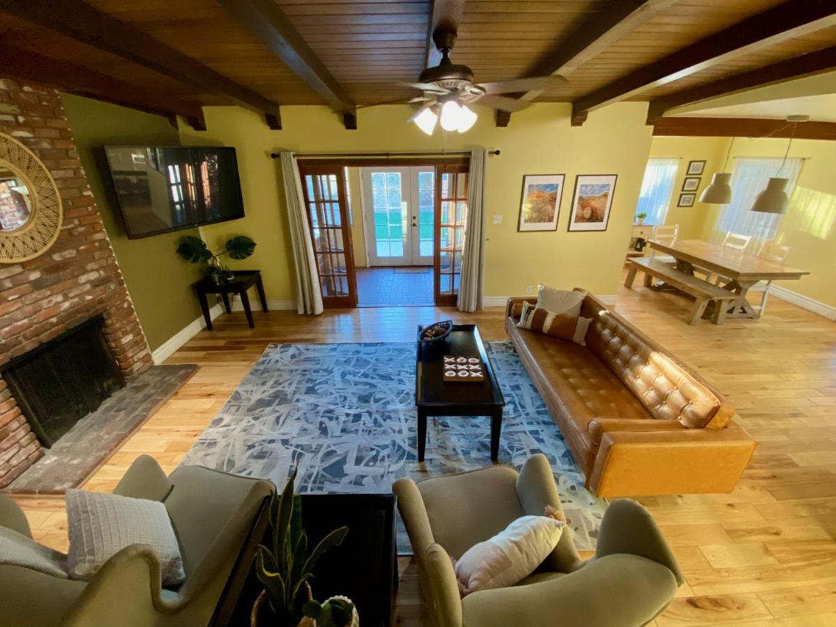 Ferienhaus Newer Ranch With Pool And Hot Tub Near The Strip And Freemont Street.