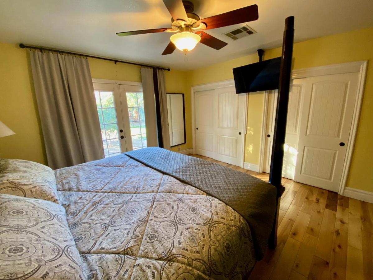 Ferienhaus Newer Ranch With Pool And Hot Tub Near The Strip And Freemont Street. *