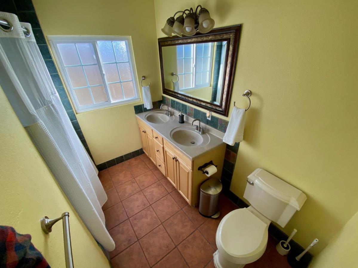 Newer Ranch With Pool And Hot Tub Near The Strip And Freemont Street. Ferienhaus Las Vegas