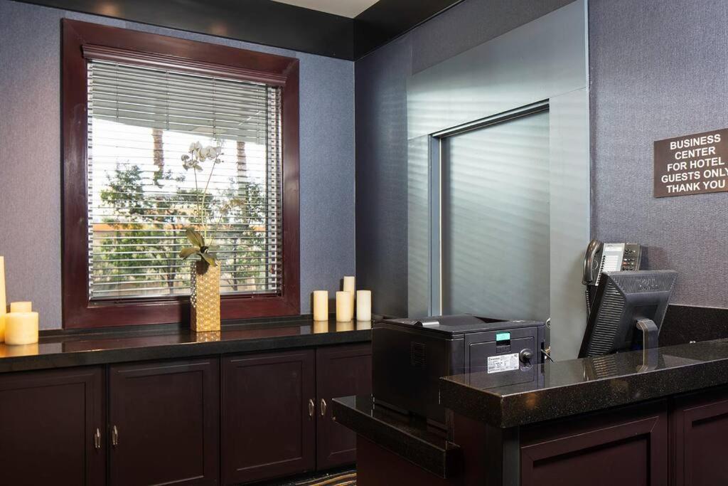 Aparthotel Ultimate Vegas Getaway One Bedroom With Balcony, Kitchen, Gym, Pool & Free Parking *