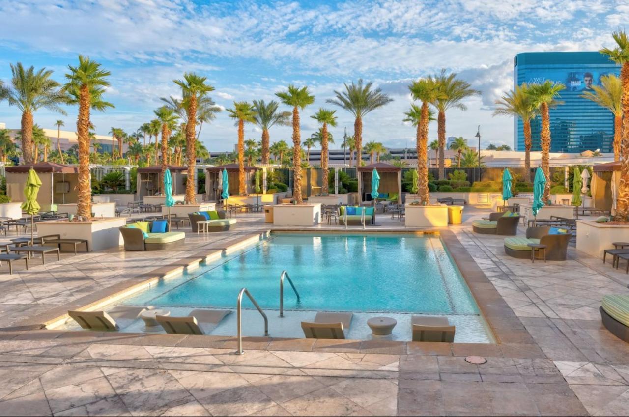 Stunning Balcony Strip View Mgm Signature * Free Valet Aparthotel Las Vegas