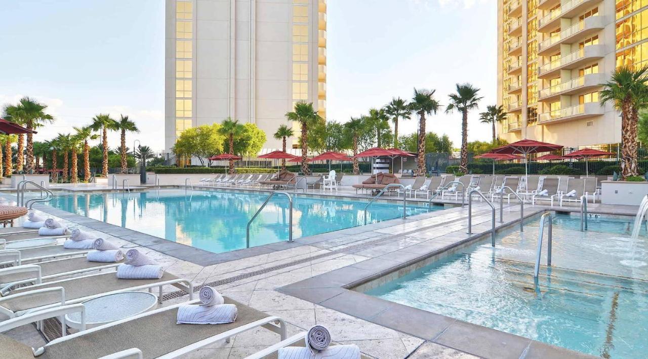 Stunning Balcony Strip View Mgm Signature * Free Valet Las Vegas