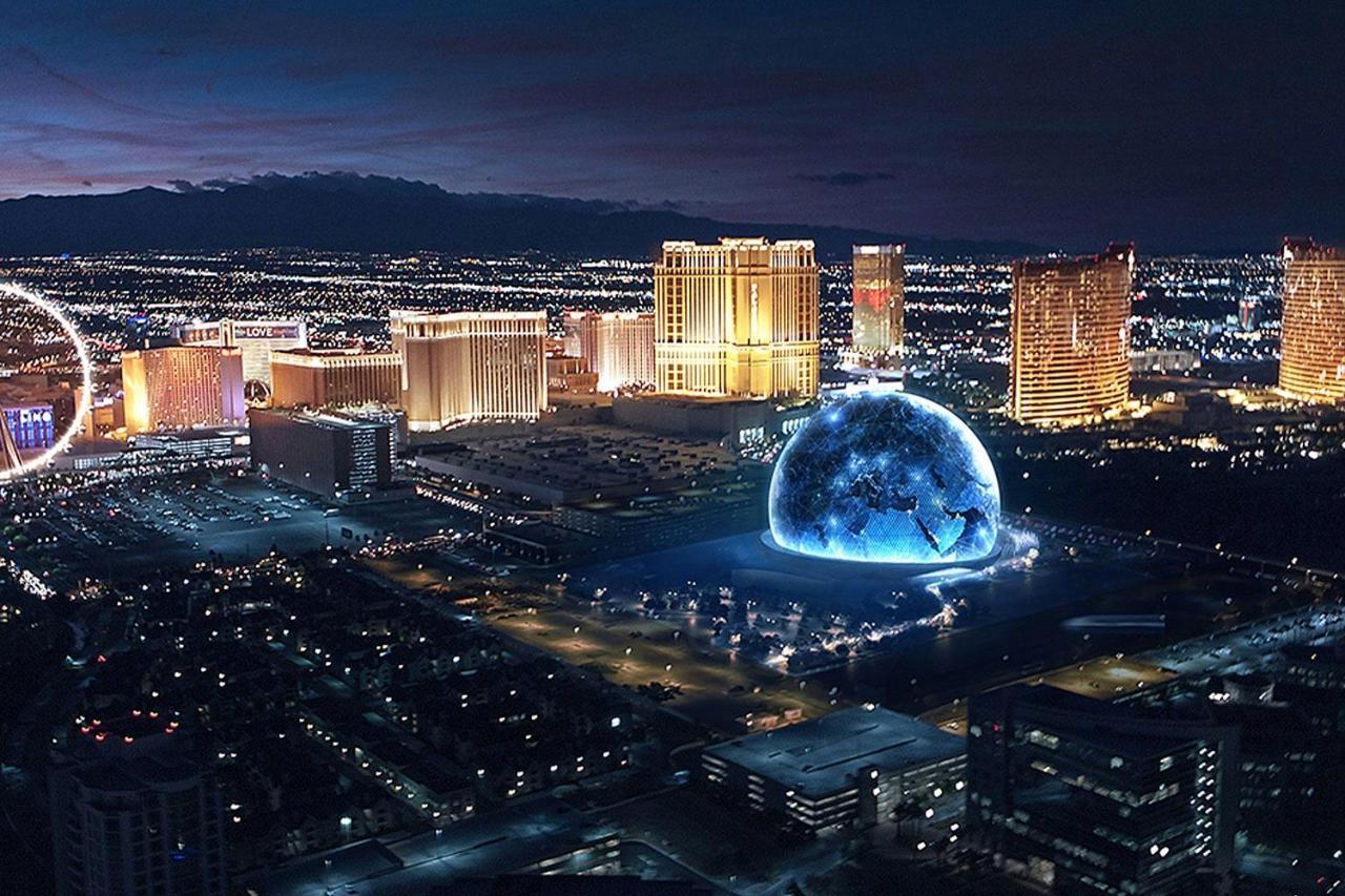 Stunning Balcony Strip View Mgm Signature * Free Valet * Las Vegas