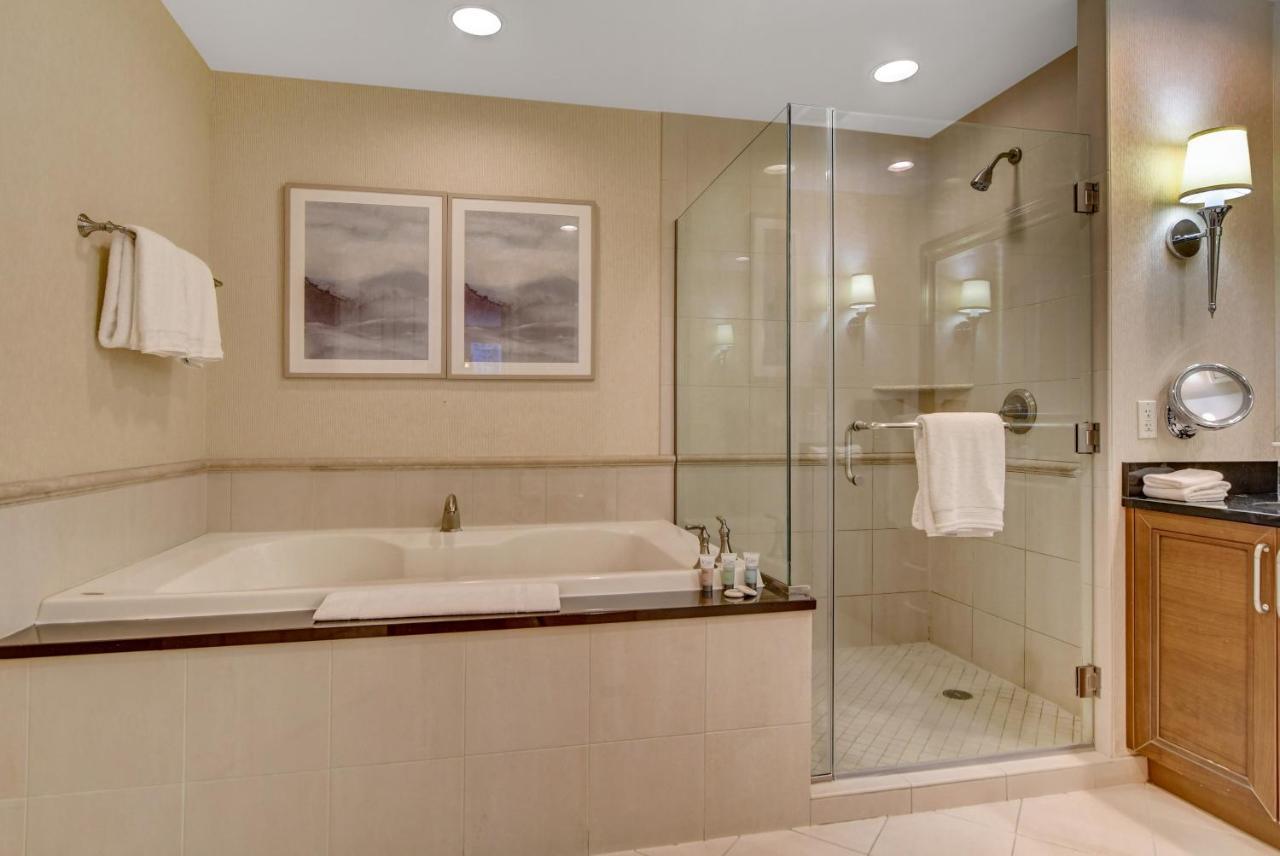 Stunning Balcony Strip View Mgm Signature * Free Valet *