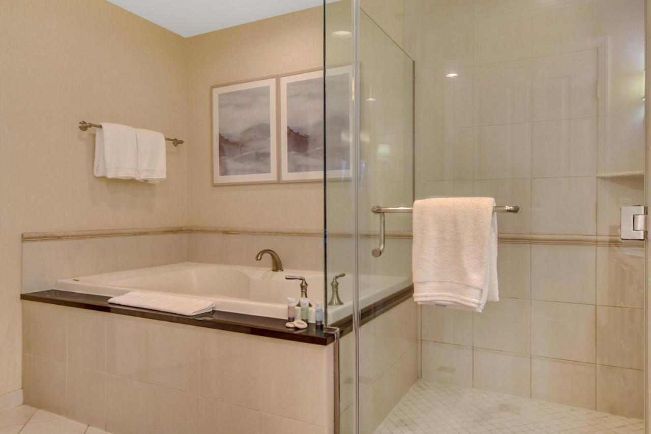 Stunning Balcony Strip View Mgm Signature * Free Valet *