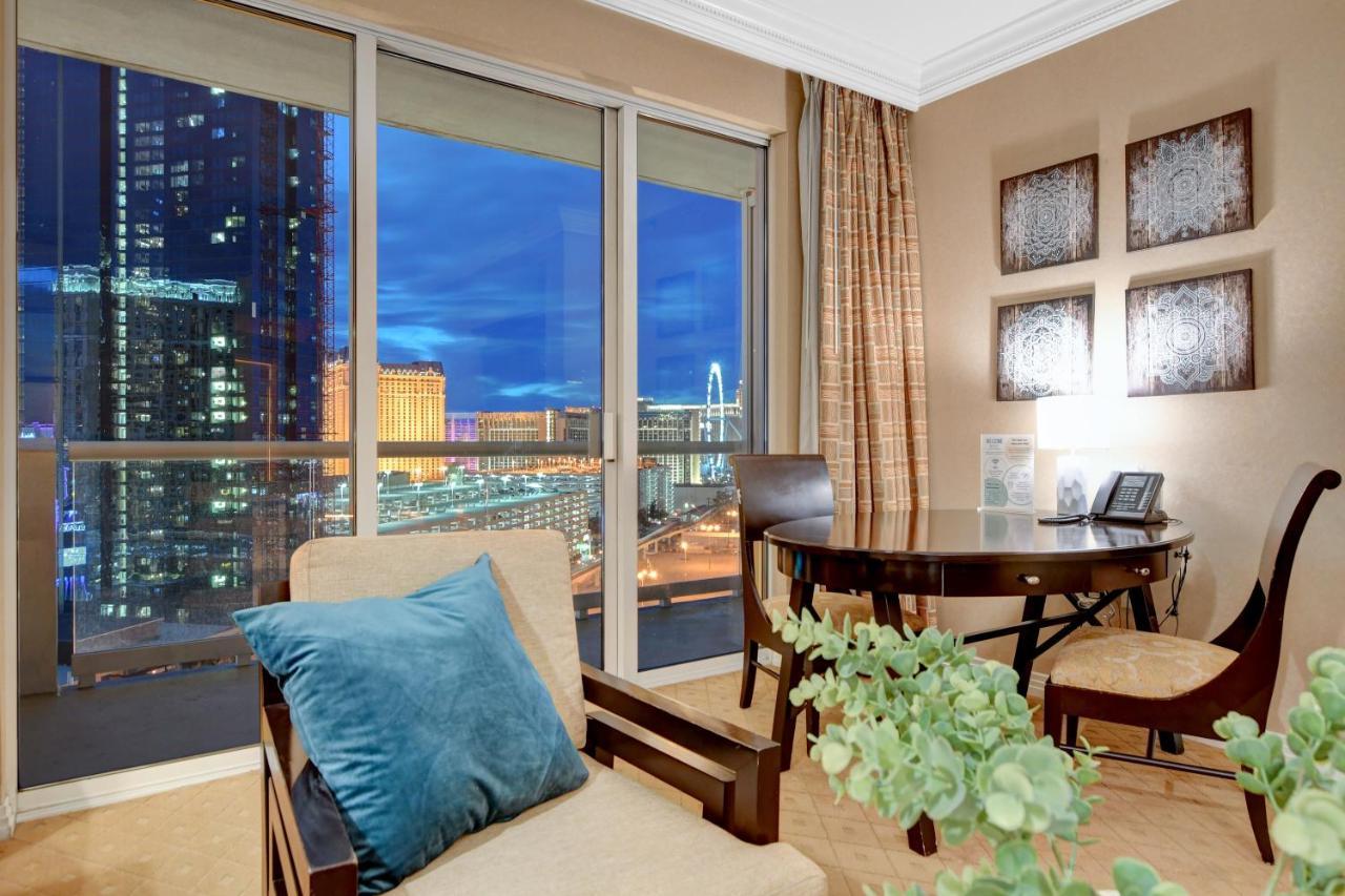 Stunning Balcony Strip View Mgm Signature * Free Valet Aparthotel *