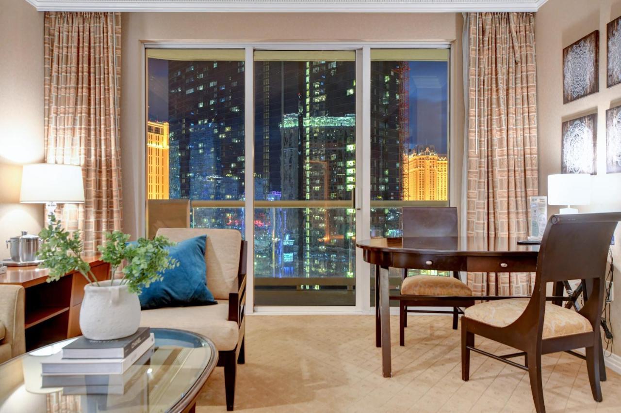 Stunning Balcony Strip View Mgm Signature * Free Valet * Las Vegas