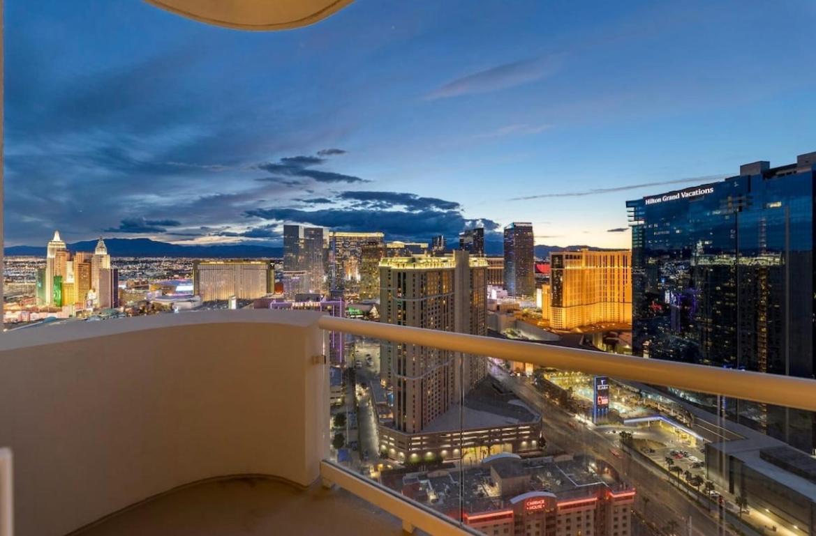 Stunning Balcony Strip View Mgm Signature * Free Valet Aparthotel