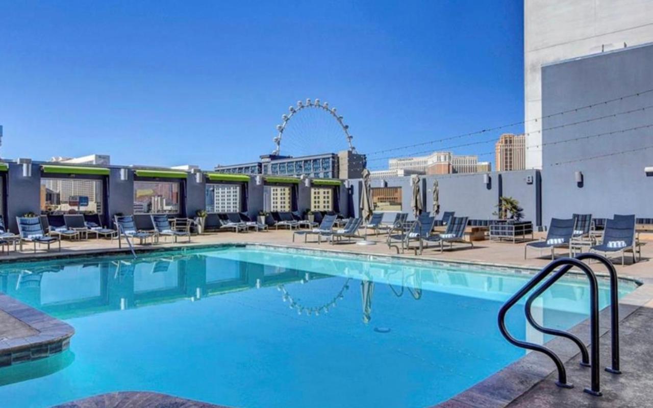 At Platinum Strip View Aparthotel Las Vegas