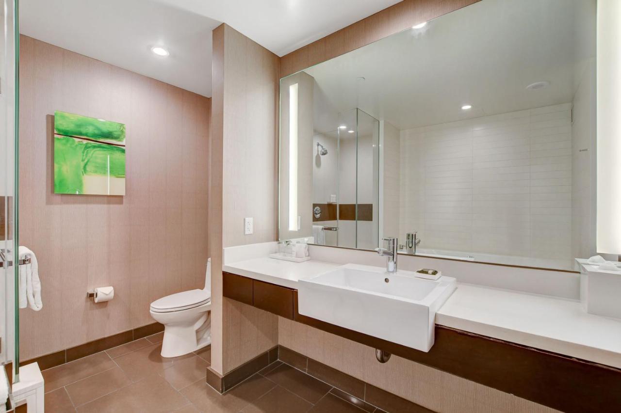 Vdara & Hotel 5*