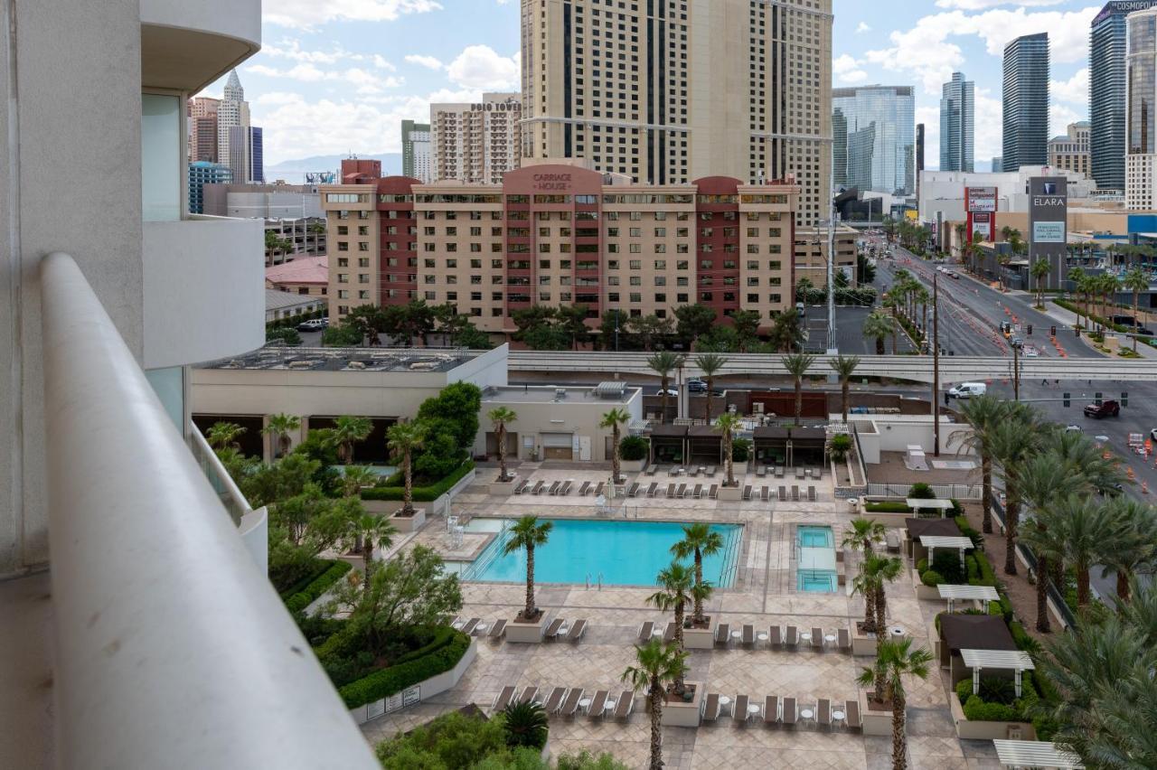 Apartment Tower 3 Corner Unit With Spectacular Formula 1 Race Views! *