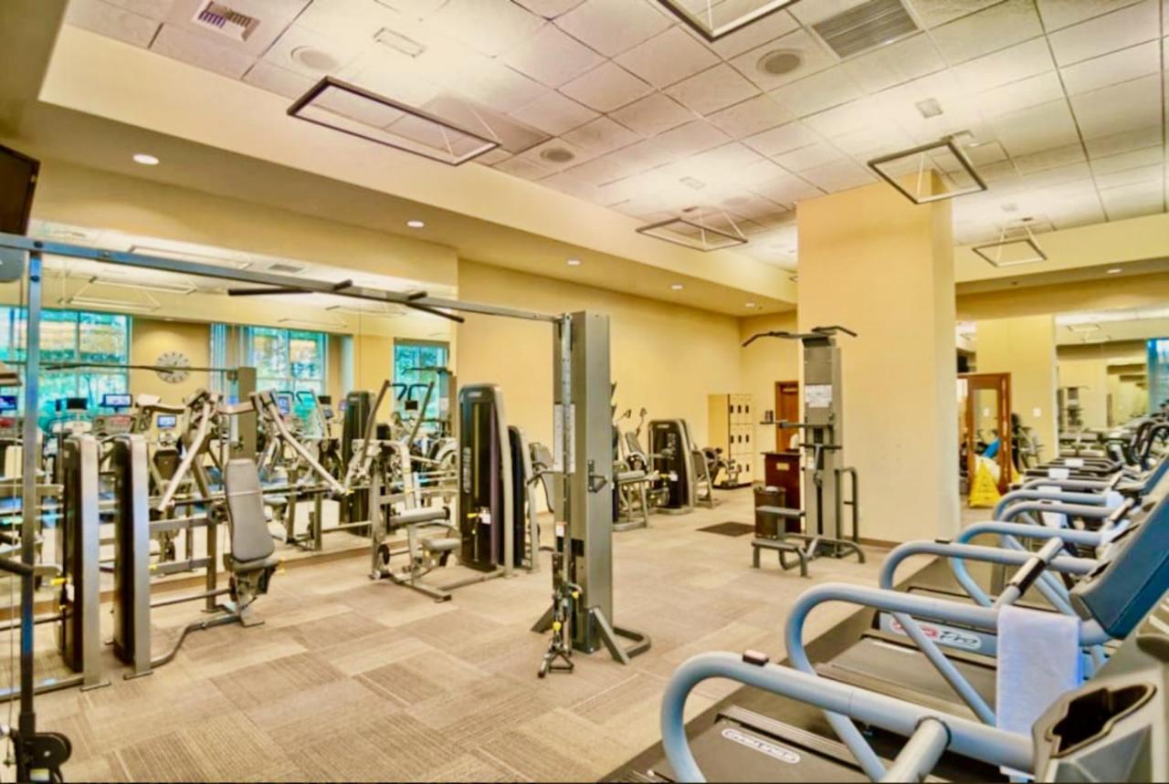 Apartment Strip View Balcony Suites - No Fee ! Las Vegas