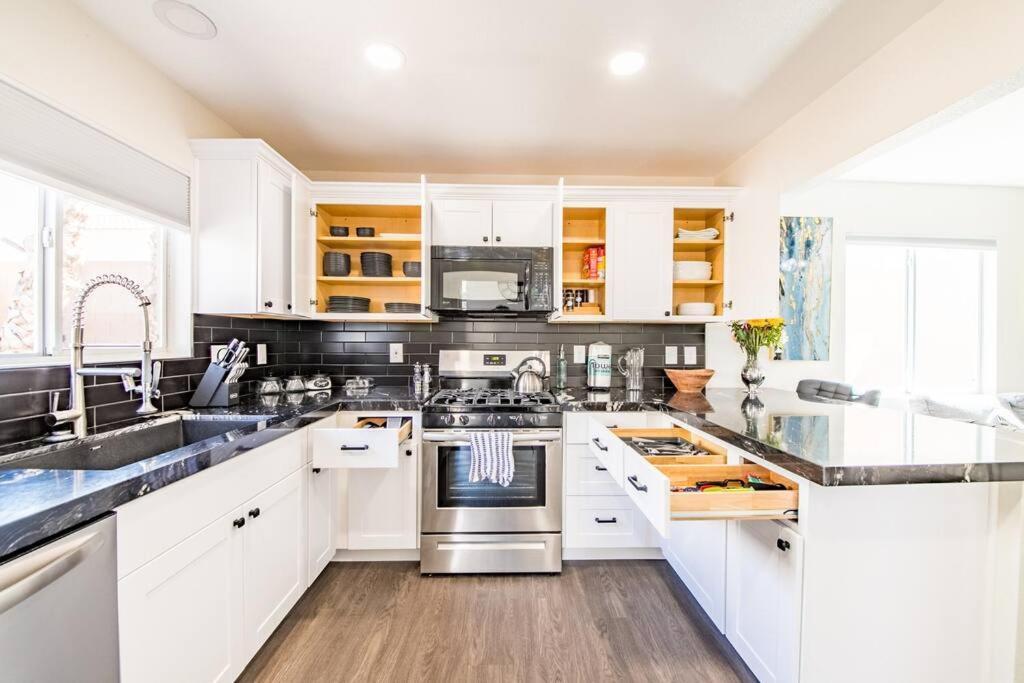 Ferienhaus Gorgeous Away From 3 Bed 3 Bath W/ Pool Las Vegas