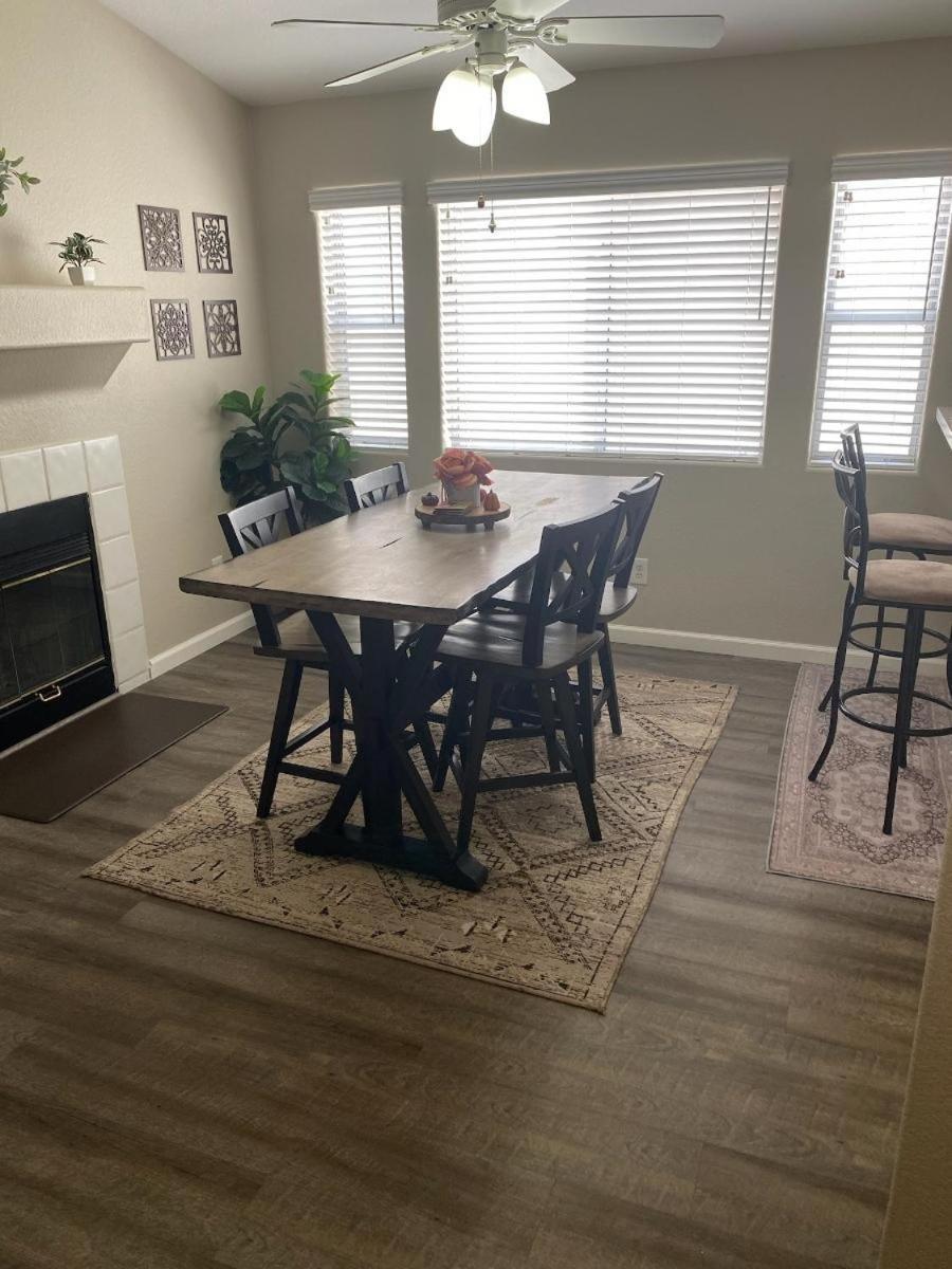 New Beautifully Remodeled In Vegas Holiday home