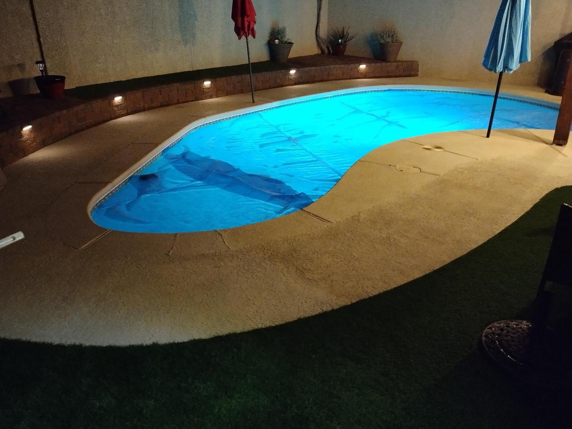 New Beautifully Remodeled In Vegas Holiday home Las Vegas