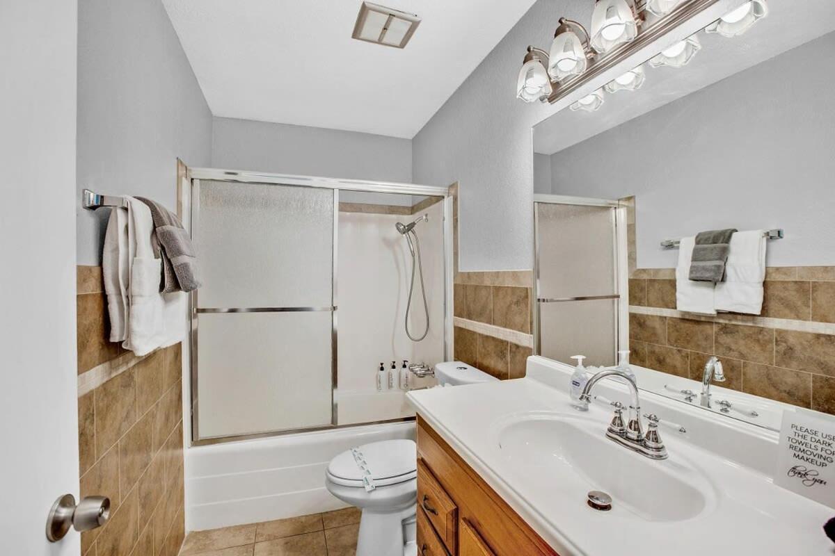 Casa vacanze 3br, 1 Story W Hot Tub, Grill, Sleeps 6 *