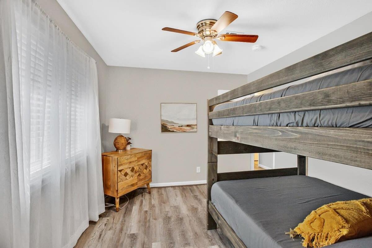 Casa vacanze 3br, 1 Story W Hot Tub, Grill, Sleeps 6 Las Vegas