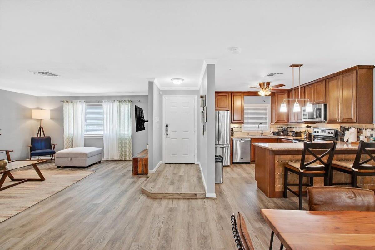 3br, 1 Story W Hot Tub, Grill, Sleeps 6 * Las Vegas