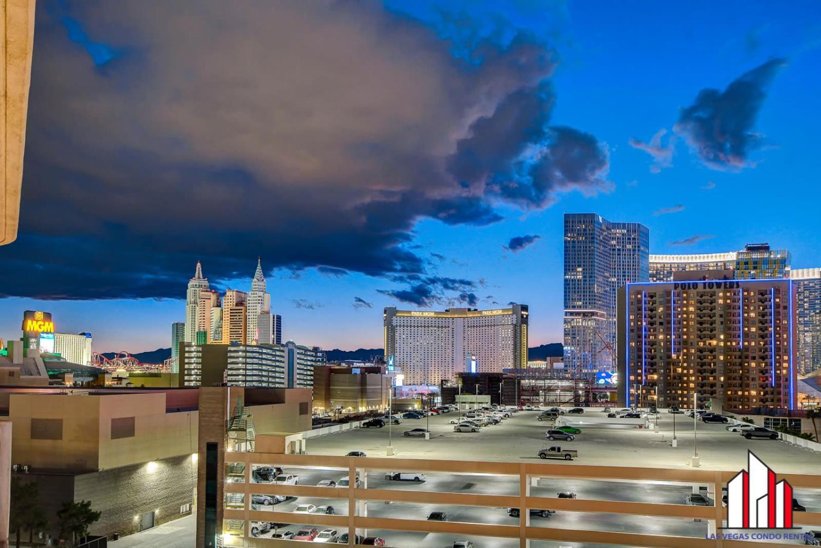 Mgm Signature-07-607 Accessible Strip View Balcony * Las Vegas