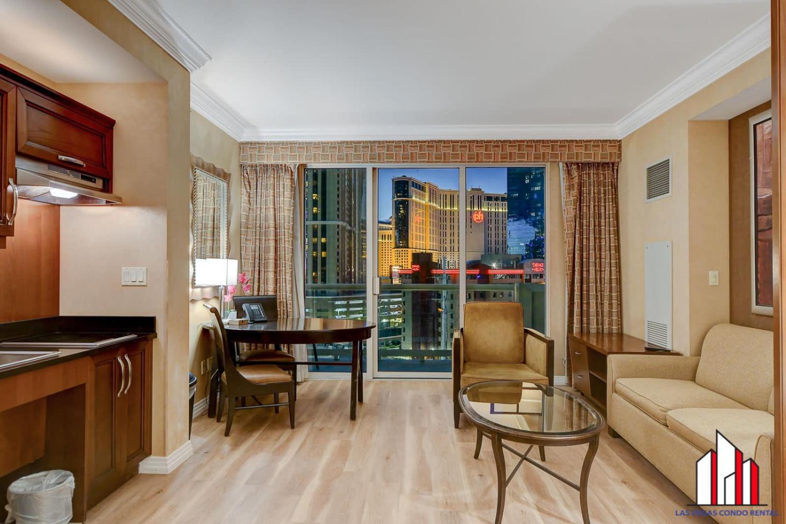 Mgm Signature-07-607 Accessible Strip View Balcony *
