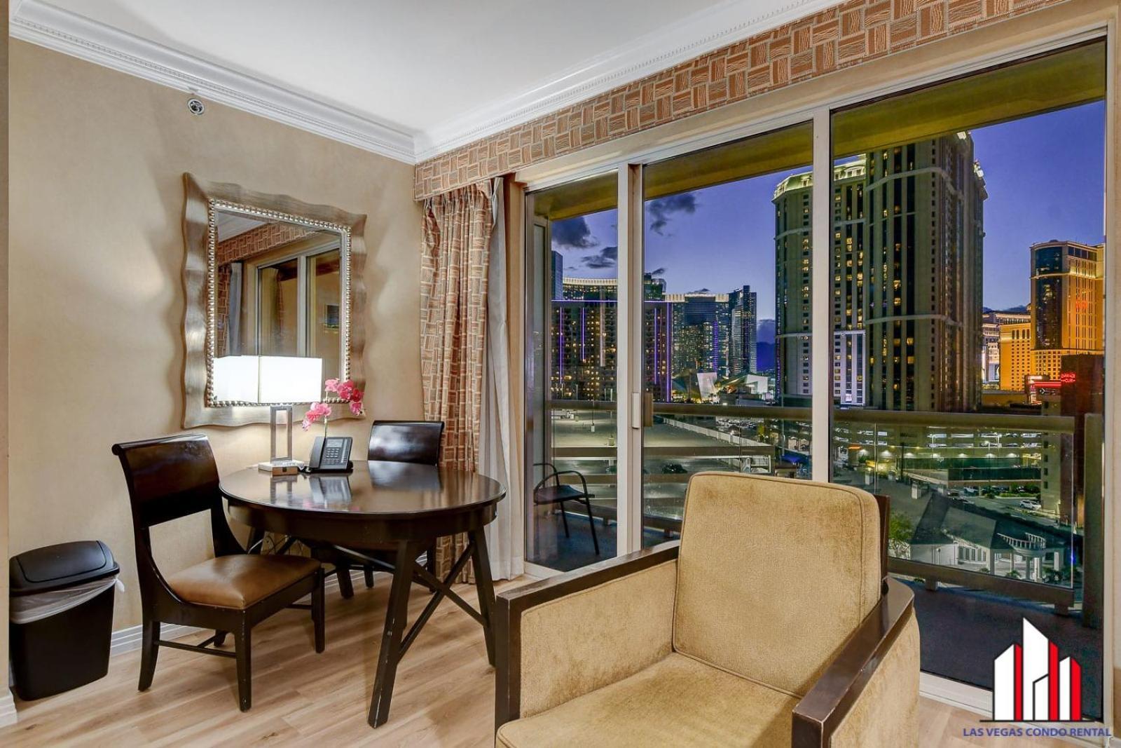 Mgm Signature-07-607 Accessible Strip View Balcony *